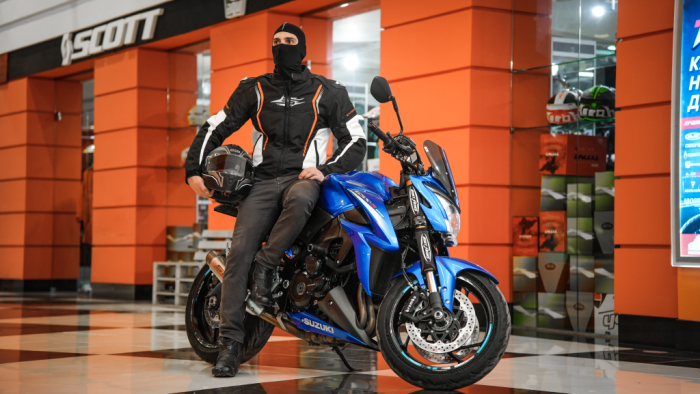 Шлем интеграл IXS HX 1100 2.3 черно-серый матовый