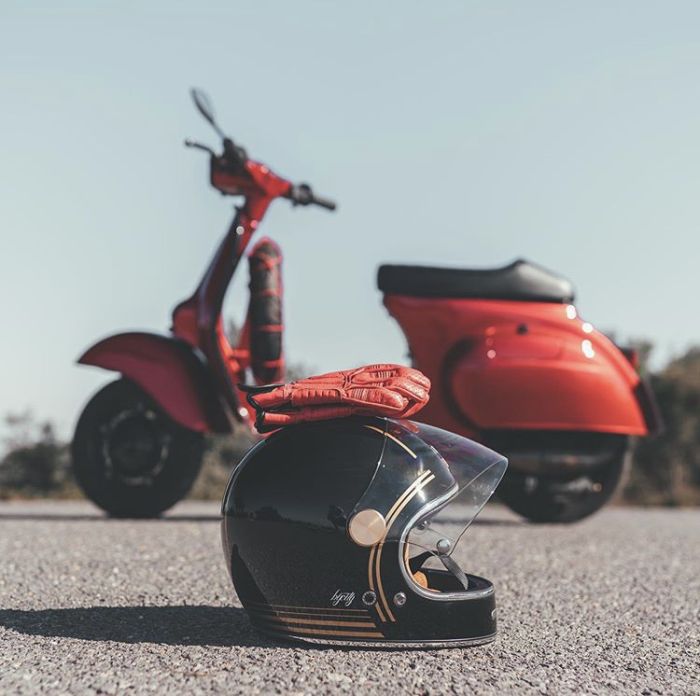 Шлем BY CITY ROADSTER II GOLD BLACK R.22.06